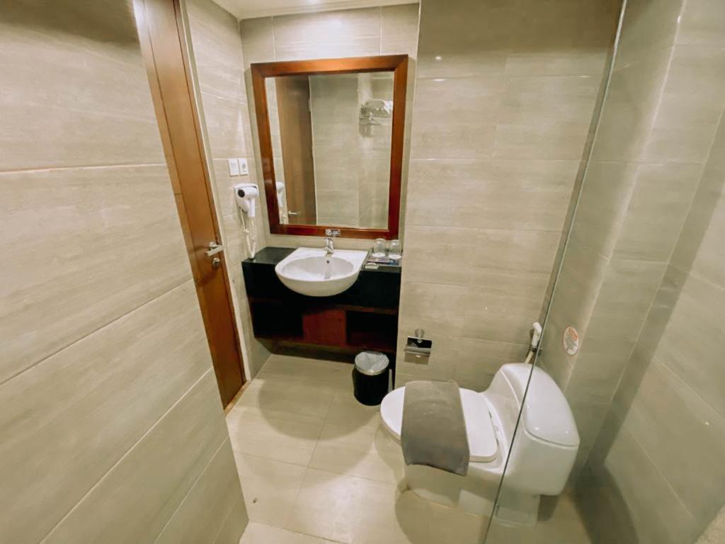 แซฟไฟร์ สกาย ลักซัวรี โฮเต็ล Hotel เซอร์ปง ภายนอก รูปภาพ