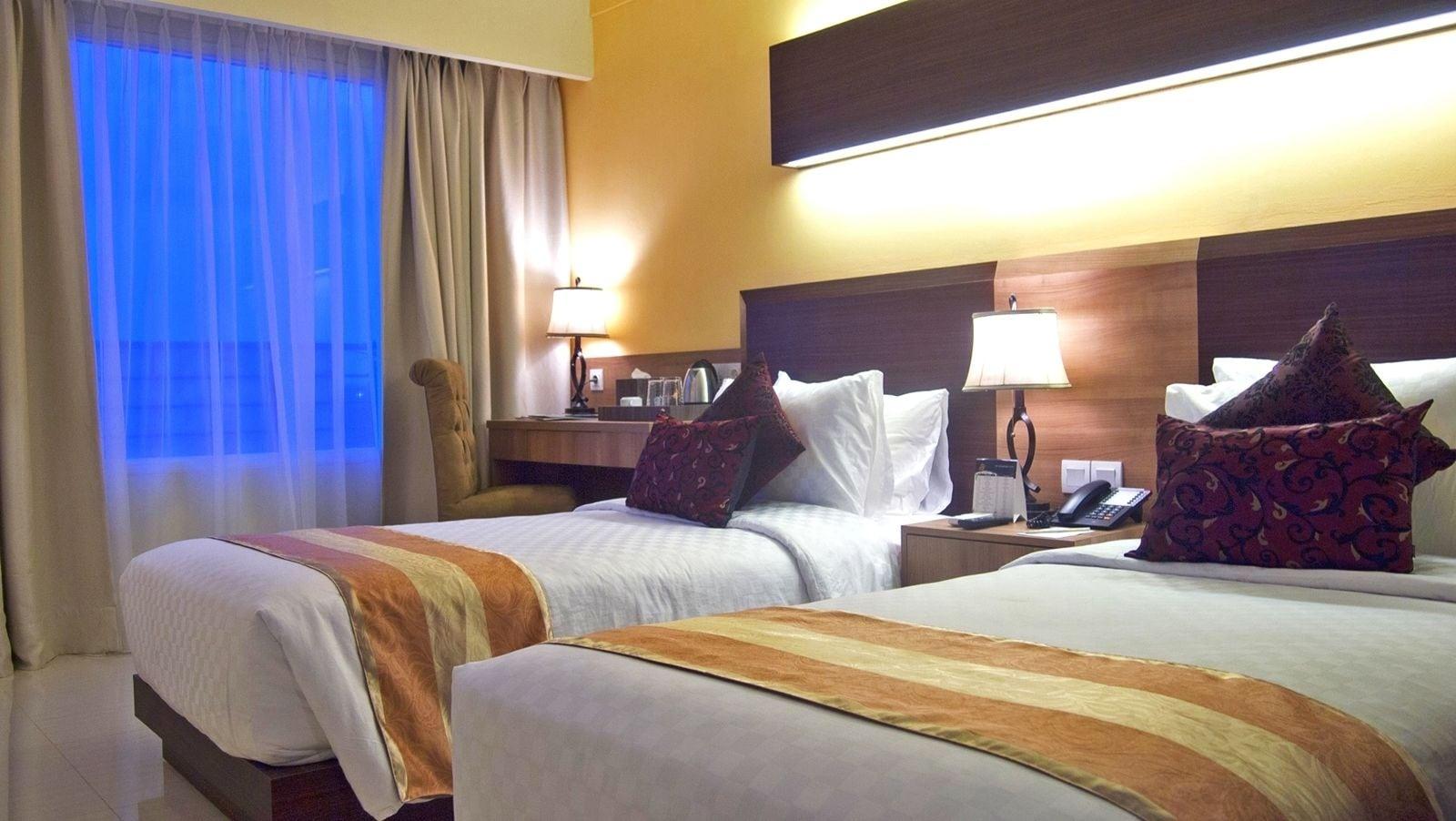แซฟไฟร์ สกาย ลักซัวรี โฮเต็ล Hotel เซอร์ปง ภายนอก รูปภาพ