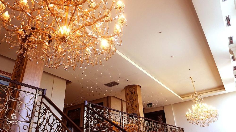 แซฟไฟร์ สกาย ลักซัวรี โฮเต็ล Hotel เซอร์ปง ภายนอก รูปภาพ