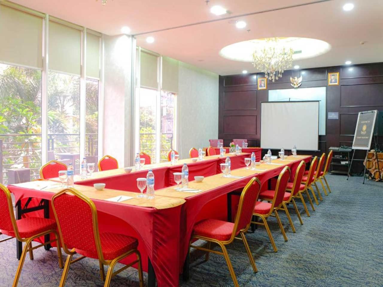 แซฟไฟร์ สกาย ลักซัวรี โฮเต็ล Hotel เซอร์ปง ภายนอก รูปภาพ