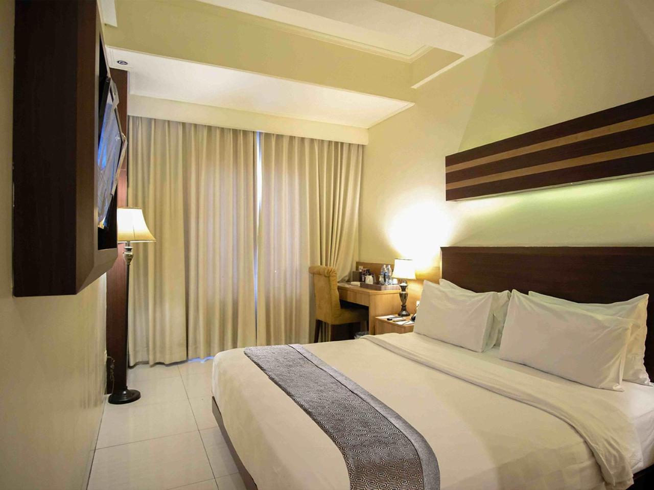 แซฟไฟร์ สกาย ลักซัวรี โฮเต็ล Hotel เซอร์ปง ภายนอก รูปภาพ