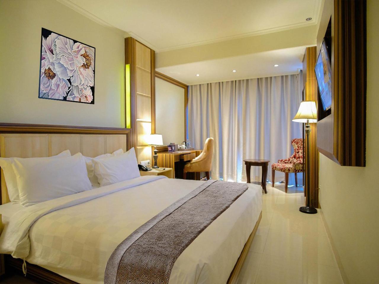 แซฟไฟร์ สกาย ลักซัวรี โฮเต็ล Hotel เซอร์ปง ภายนอก รูปภาพ